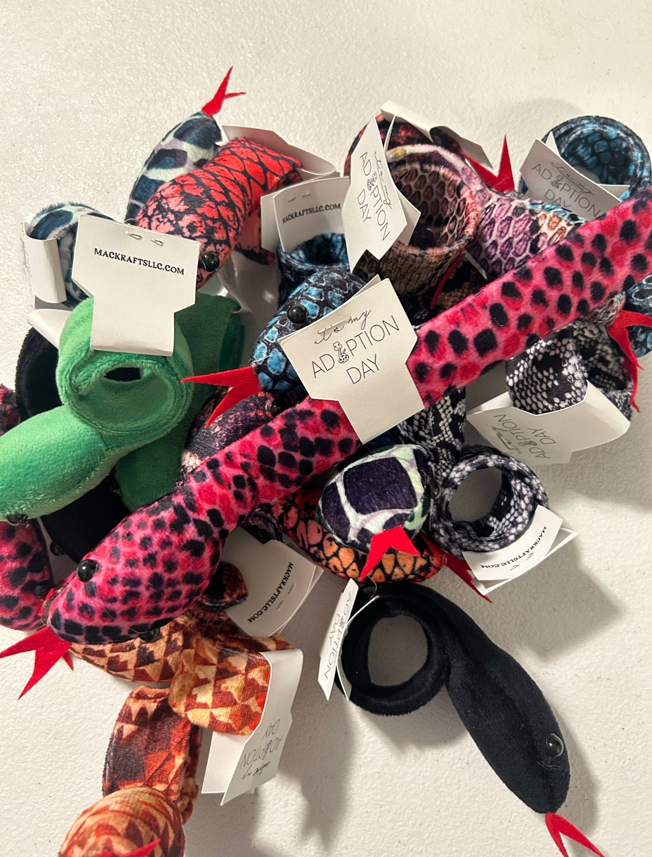 1 Random Snake Slap Bracelet